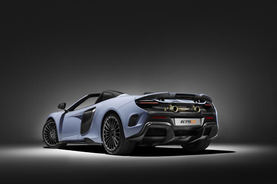  McLaren MSO 675LT Spyder 2016 года  (фото 2 из 8)